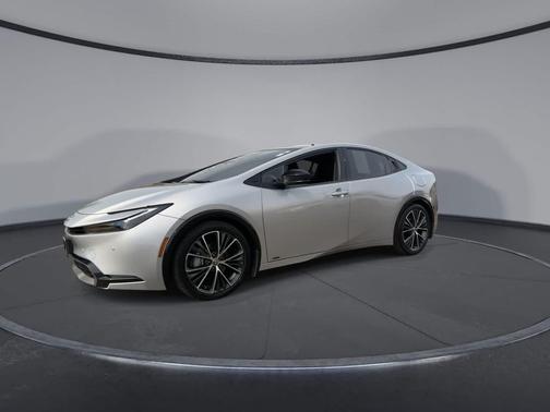 2025 Toyota Prius XLE