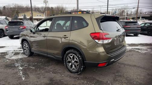 2023 Subaru Forester Premium