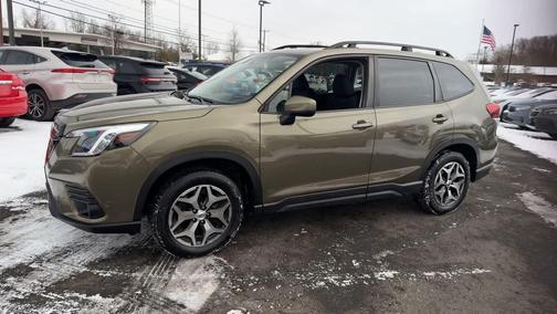 2023 Subaru Forester Premium