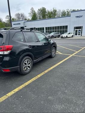 Crystal Black Silica 2020 Subaru Forester Premium