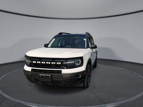 Oxford White 2022 Ford Bronco Sport Outer Banks