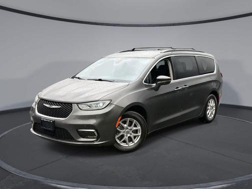 Granite Crystal Metallic Clearcoat 2022 Chrysler Pacifica Touring L
