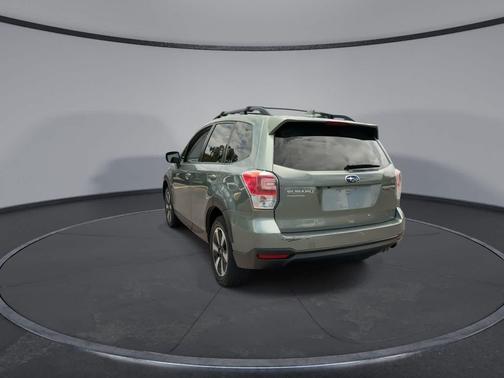 Jasmine Green Metallic 2018 Subaru Forester 2.5i Premium