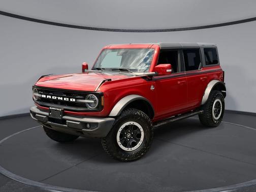 Hot Pepper Red Metallic Tinted Clearcoat 2022 Ford Bronco Outer Banks