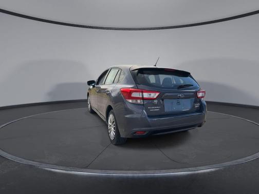 Carbide Gray Metallic 2017 Subaru Impreza 2.0i