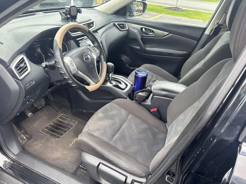Magnetic Black 2016 Nissan Rogue S