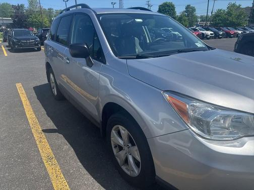 Ice Silver Metallic 2016 Subaru Forester 2.5i Premium