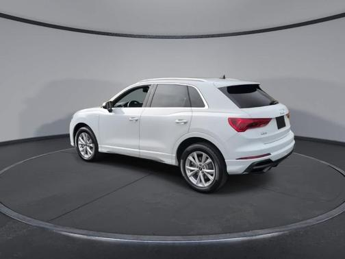 2022 Audi Q3 45 S line Premium Plus