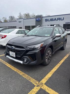 Crystal Black Silica 2025 Subaru Outback Touring XT