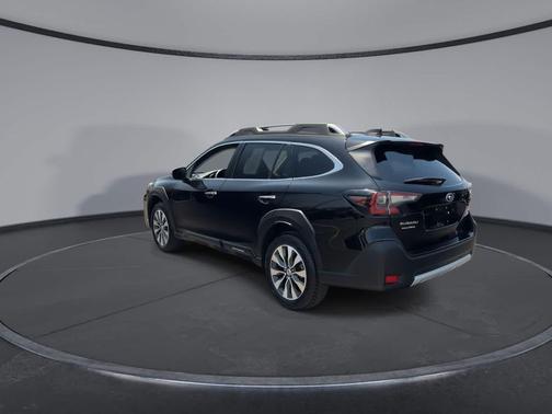 Crystal Black Silica 2025 Subaru Outback Touring XT