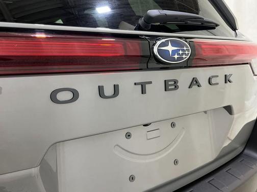 River Rock Pearl 2026 Subaru Outback Limited