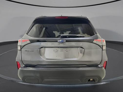 Magnetite Gray Metallic 2026 Subaru Forester Premium