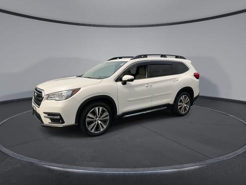 Crystal White Pearl 2022 Subaru Ascent Limited 7-Passenger