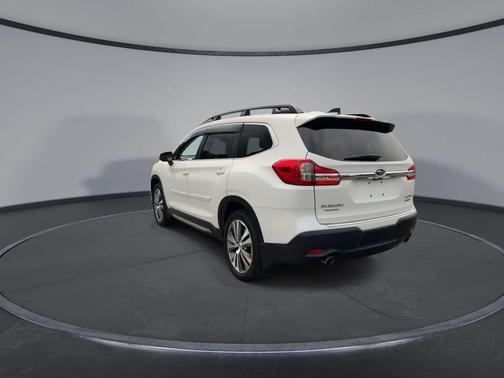 Crystal White Pearl 2022 Subaru Ascent Limited 7-Passenger