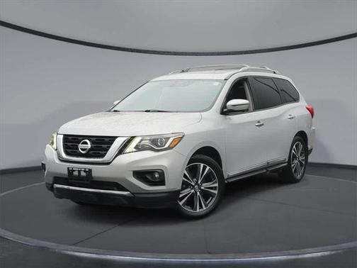 2017 Nissan Pathfinder Platinum