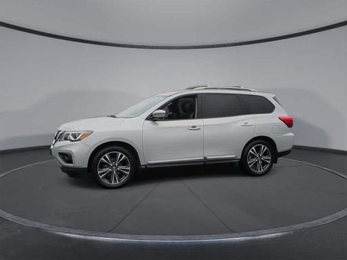 2017 Nissan Pathfinder Platinum