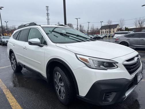 Crystal White Pearl 2021 Subaru Outback Touring XT