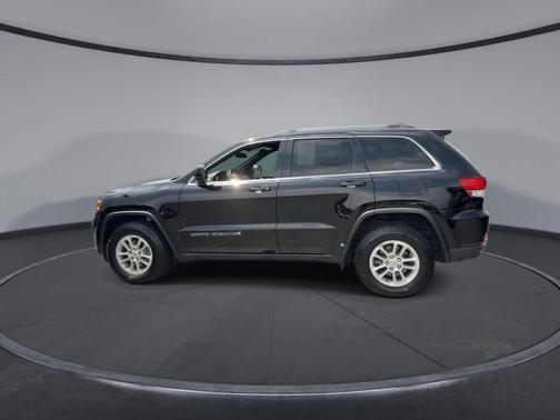 Diamond Black Crystal Pearlcoat 2020 Jeep Grand Cherokee Laredo