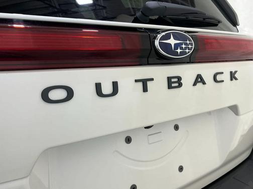 Crystal White Pearl 2026 Subaru Outback Premium