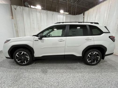 2025 Subaru Forester Hybrid Premium