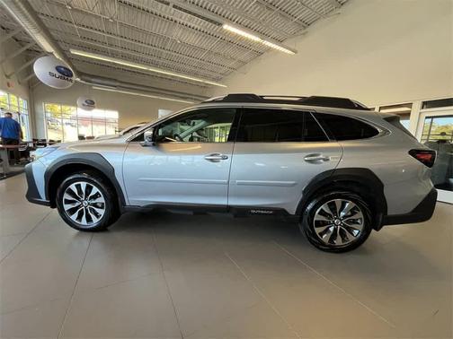 2025 Subaru Outback Touring