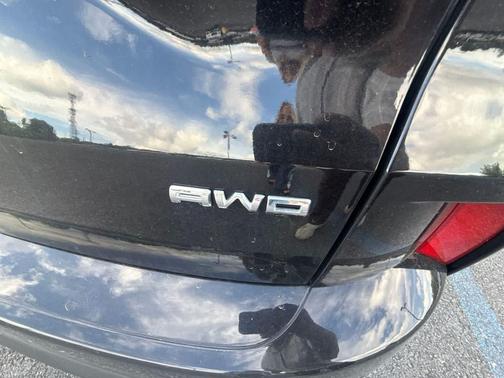 Agate Black Metallic 2024 Ford Escape ST-Line