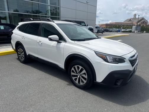 Crystal White Pearl 2021 Subaru Outback Premium