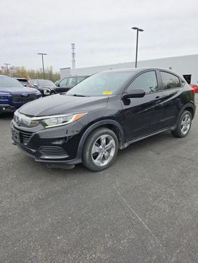 Crystal Black Pearl 2019 Honda HR-V LX