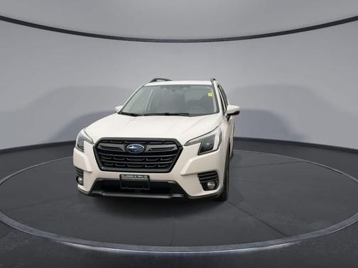Crystal White Pearl 2022 Subaru Forester Limited