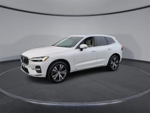 2023 Volvo XC60 B5 Ultimate Bright Theme