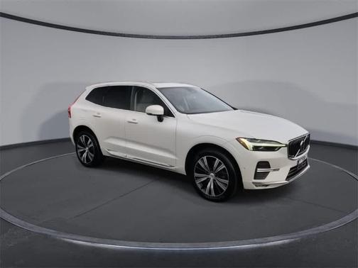 2023 Volvo XC60 B5 Ultimate Bright Theme