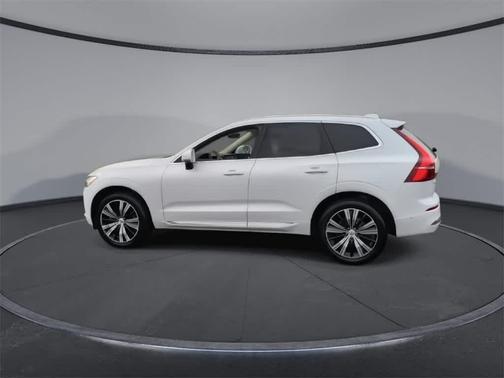 2023 Volvo XC60 B5 Ultimate Bright Theme