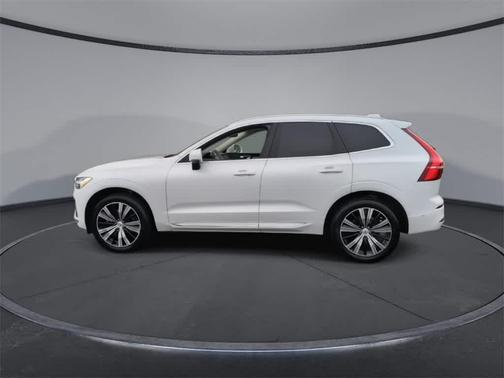 2023 Volvo XC60 B5 Ultimate Bright Theme