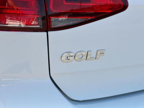 Pure White 2017 Volkswagen Golf TSI S 4-Door