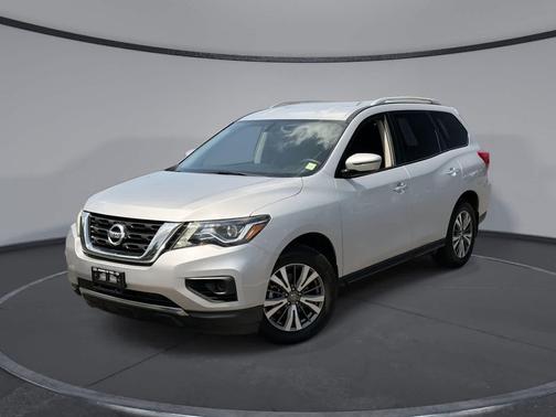 Brilliant Silver Metallic 2017 Nissan Pathfinder S