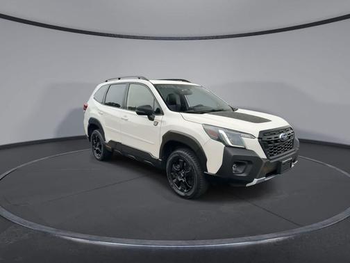 Crystal White Pearl 2023 Subaru Forester Wilderness