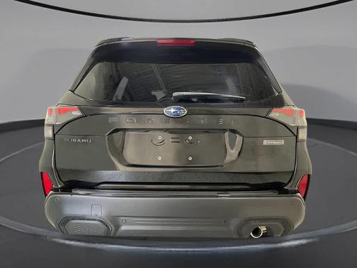 Crystal Black Silica 2026 Subaru Forester Hybrid Touring