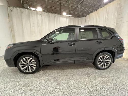 Crystal Black Silica 2026 Subaru Forester Hybrid Touring
