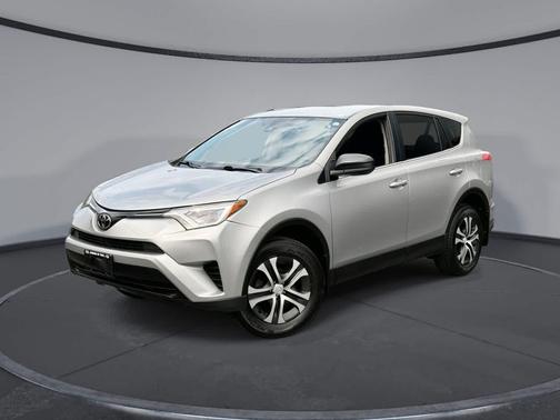Silver Sky Metallic 2018 Toyota RAV4 LE