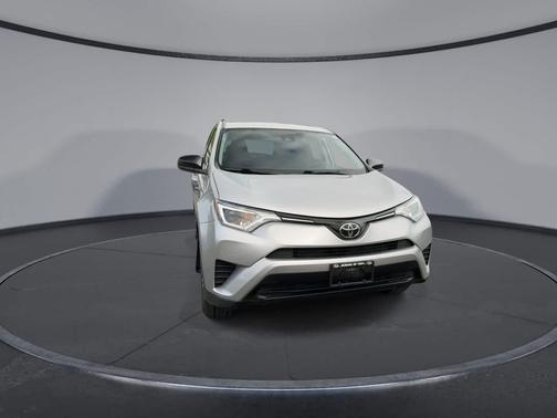 Silver Sky Metallic 2018 Toyota RAV4 LE