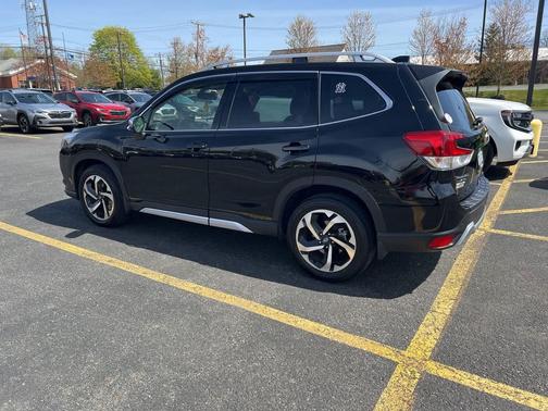 Crystal Black Silica 2023 Subaru Forester Touring