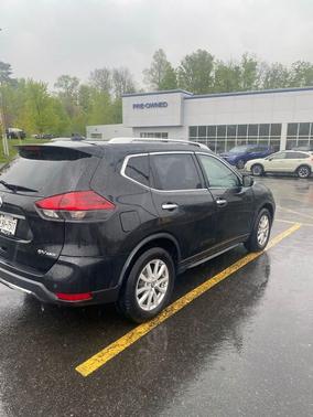 Magnetic Black Pearl 2020 Nissan Rogue SV