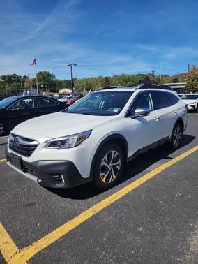 2022 Subaru Outback Touring XT