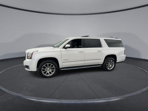 White Frost Tricoat 2019 GMC Yukon XL Denali