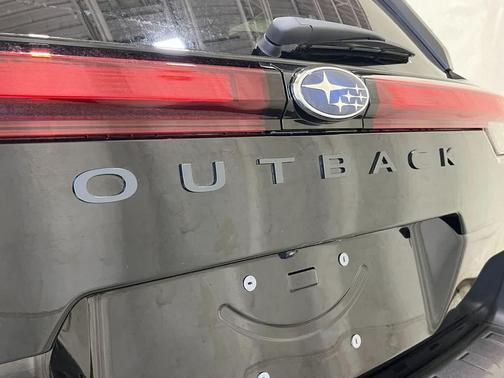 Crystal Black Silica 2026 Subaru Outback Touring XT