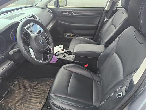 Ice Silver Metallic 2019 Subaru Legacy Limited