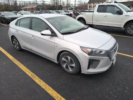 2017 Hyundai IONIQ Hybrid SEL