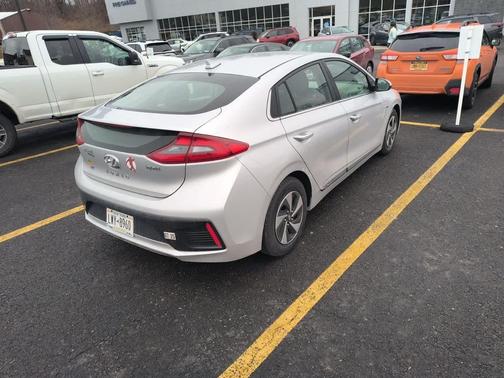 2017 Hyundai IONIQ Hybrid SEL