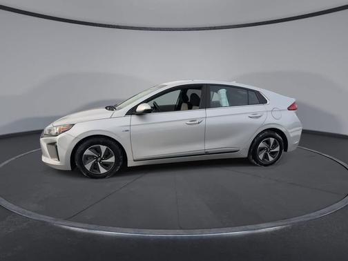 2017 Hyundai IONIQ Hybrid SEL