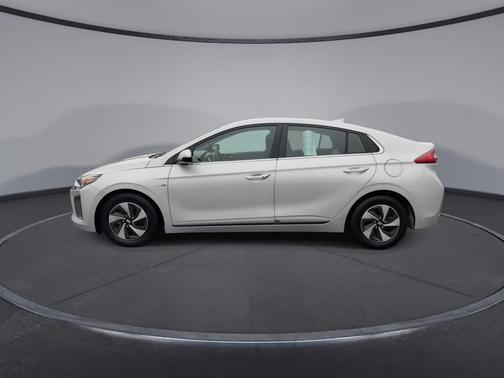 2017 Hyundai IONIQ Hybrid SEL